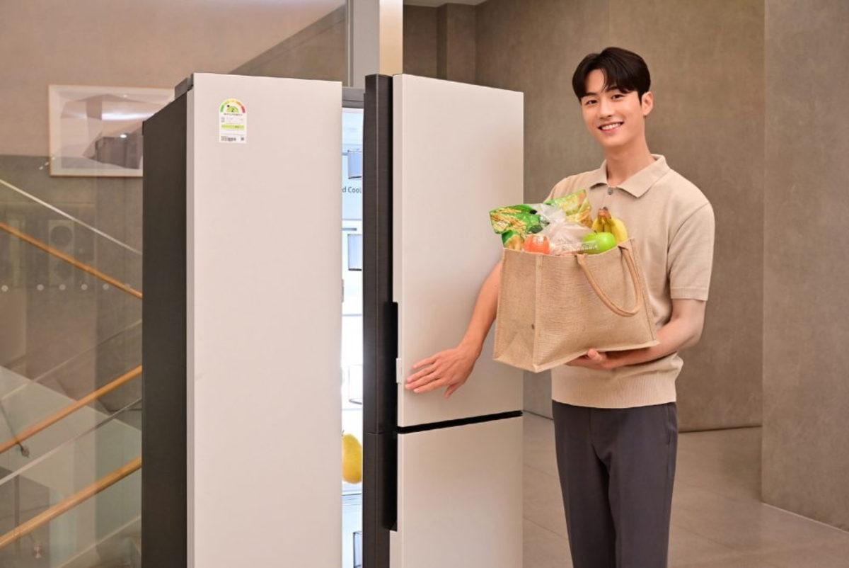 Samsung, Yapay Zekâ Destekli Buzdolabı Tanıttı: Kapağını Bile Kendi Açıyor!