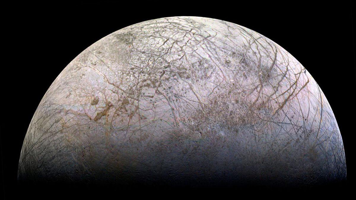 Güneş Sisteminin En Pürüzsüz Katı Cismi Europa Neden NASA’nın Bu Kadar İlgisini Çekiyor?
