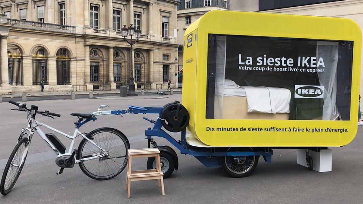 IKEA’nın, İçinde Yatak Olan ve Bisikletle Çekilen Bu Kapsülünün Amacı Ne? Yolcu Bile Alıyor!