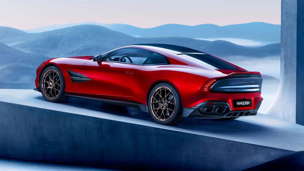 2025 Aston Martin Vanquish, Hayran Kalacağınız Tasarımı ve Kalbinizi Ağrıtacak Fiyatıyla Tanıtıldı