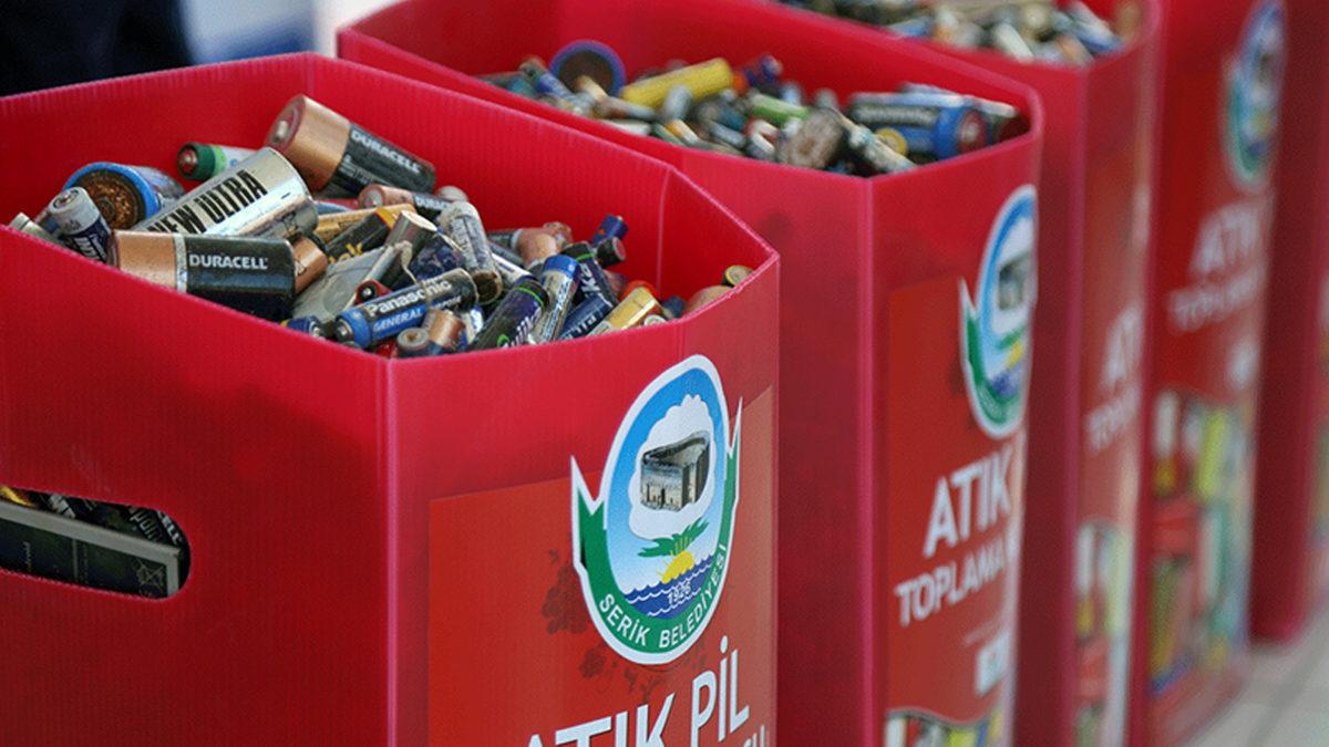 Çevreye Olan Bu Etkilerini Öğrendikten Sonra Artık Evde Eski, Bitmiş Pil Bırakmaya Korkacaksınız!