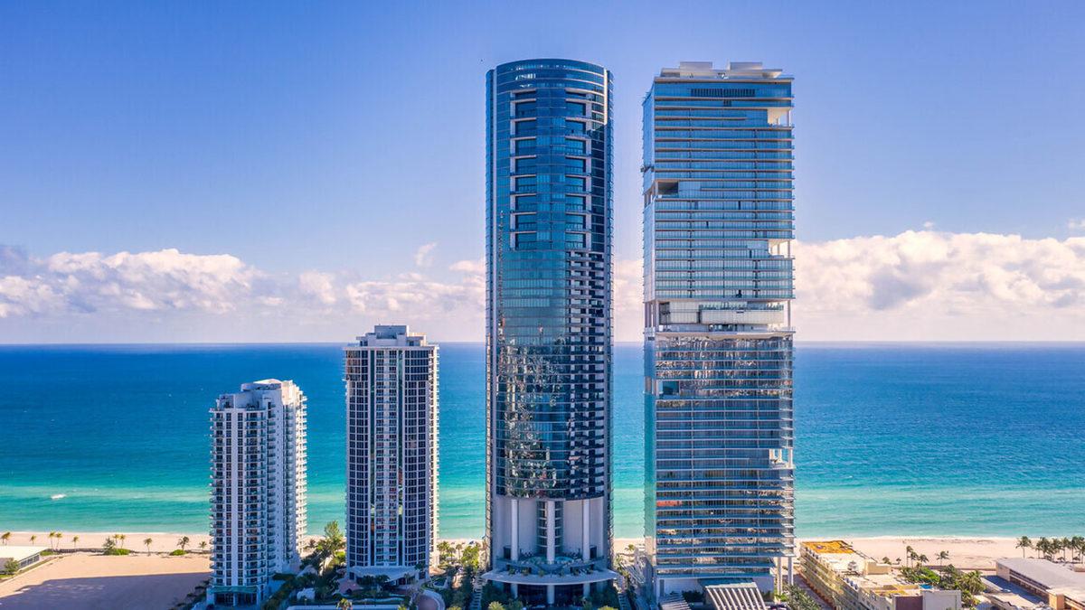 Porsche Tarafından İnşa Edilen ve Aracınızı Evin İçine Park Etmeyi Mümkün Kılan İlginç Gökdelenin Kendine Hayran Bırakan Özellikleri