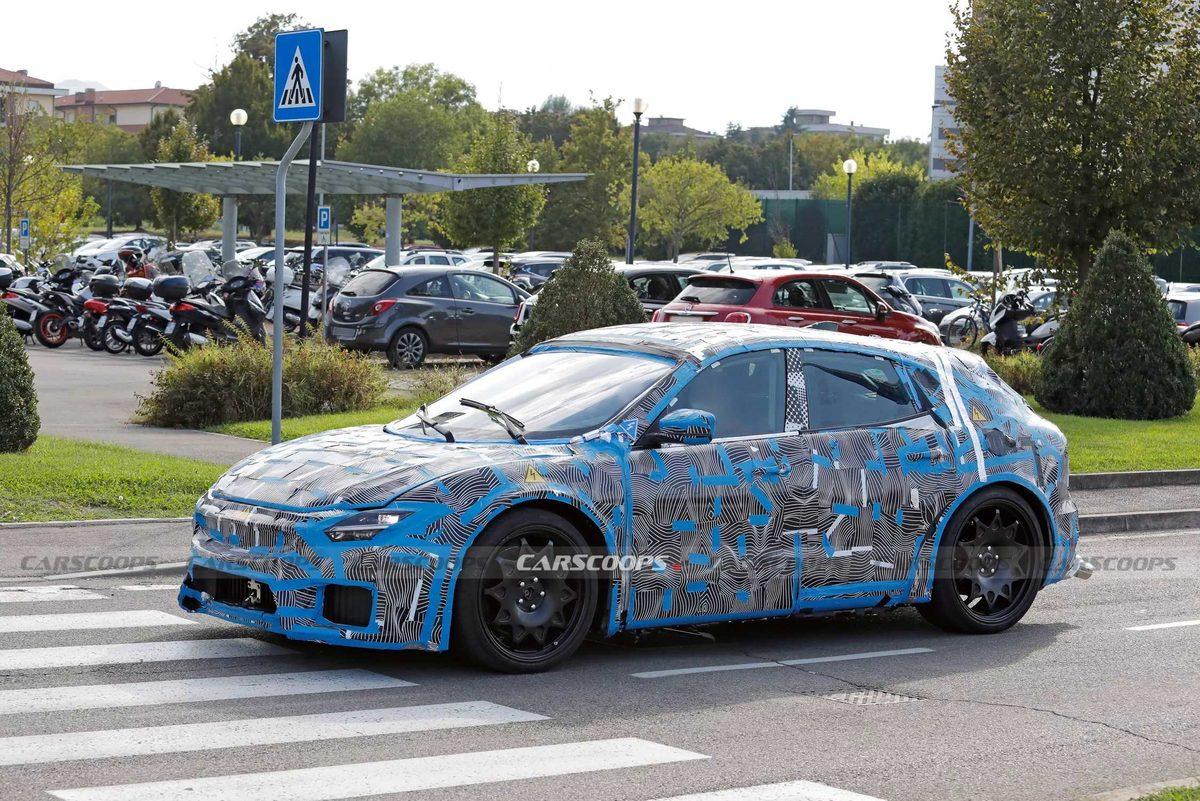 Ferrari’nin 500 Bin Dolara Satacağı İlk Elektrikli Modeli Test Edilirken Görüntülendi!