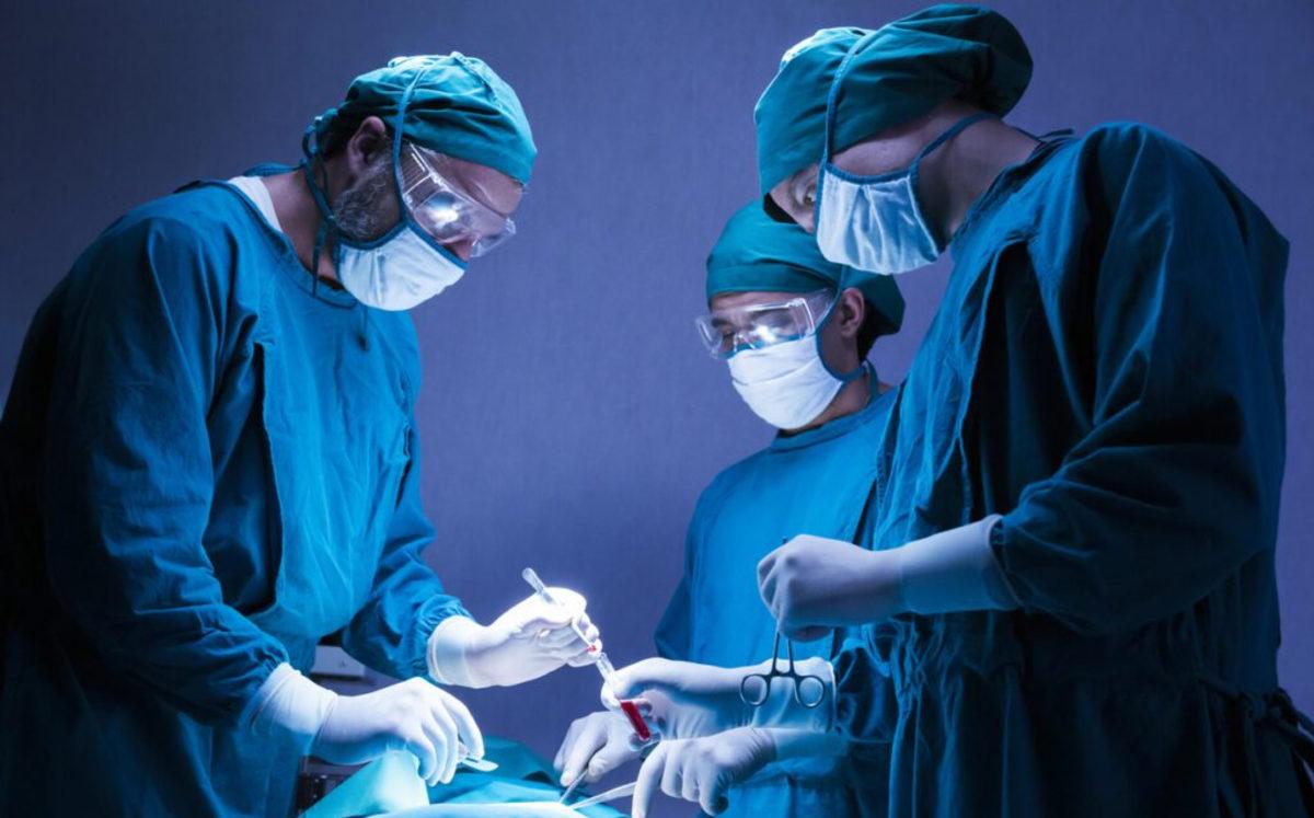 Akıllara Durgunluk Veren Olay: YouTube’dan Video İzleyerek Ameliyat Yapan Doktor, 15 Yaşındaki Çocuğun Ölümüne Neden Oldu