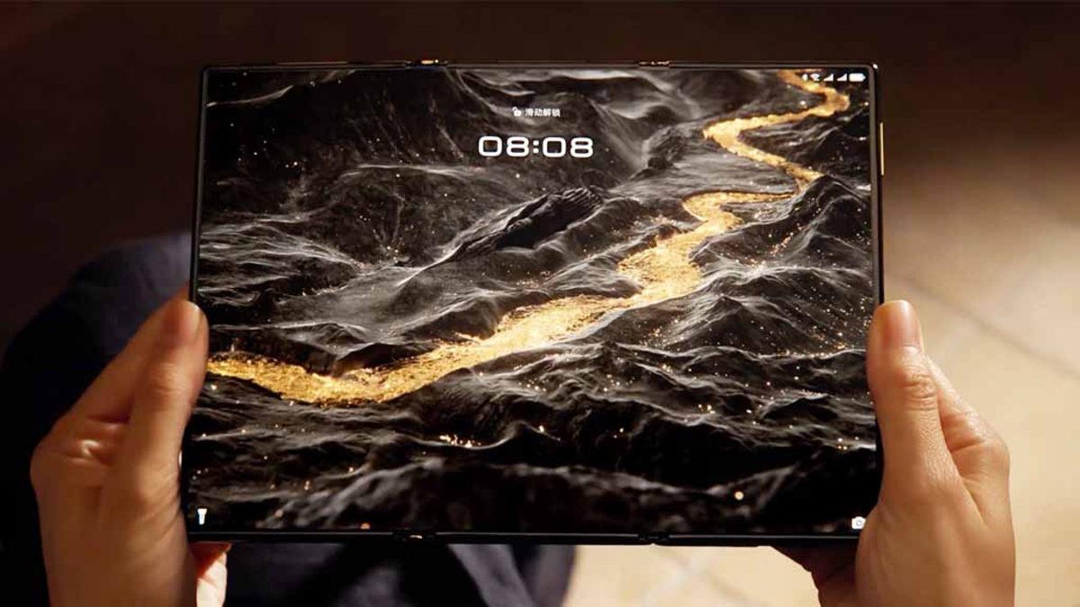 Dünyanın İlk 3’e Katlanabilir Telefonu Huawei Mate XT, Dudak Uçuklatan Fiyatıyla Tanıtıldı: İşte Özellikleri