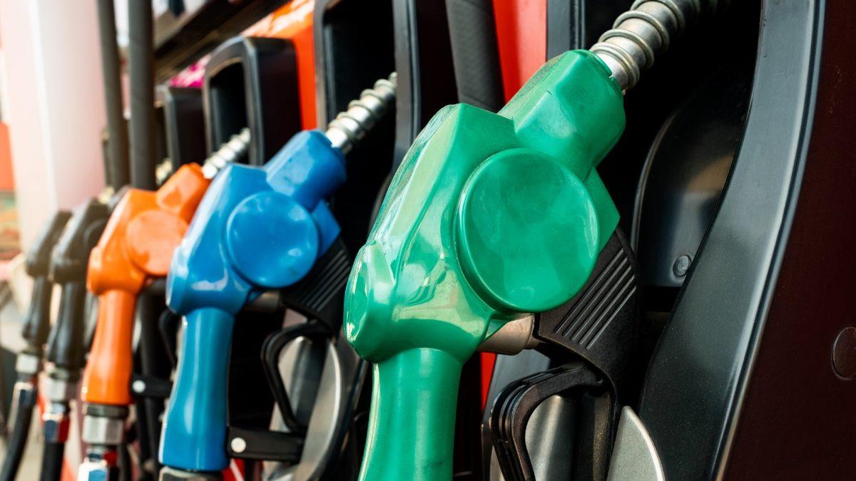 ABD’nin Neden ’Sadece’ New Jersey Eyaletinde Kendi Benzinini Doldurman Yasak? Bizde de Aynısı Var!
