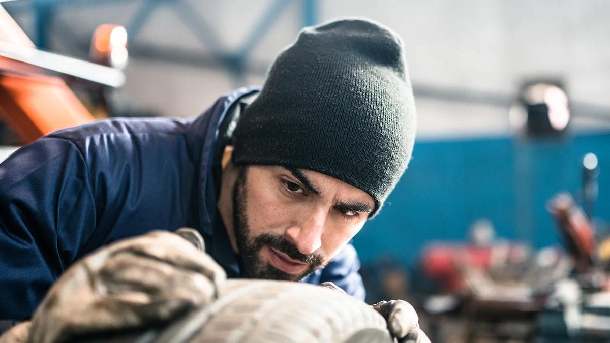 Küçük Gibi Görünen Büyük Detay: Lastik Diş Derinliğinin Önemini Öğrendikten Sonra Lastiklerinizi Kontrol Etmeden Duramayacaksınız