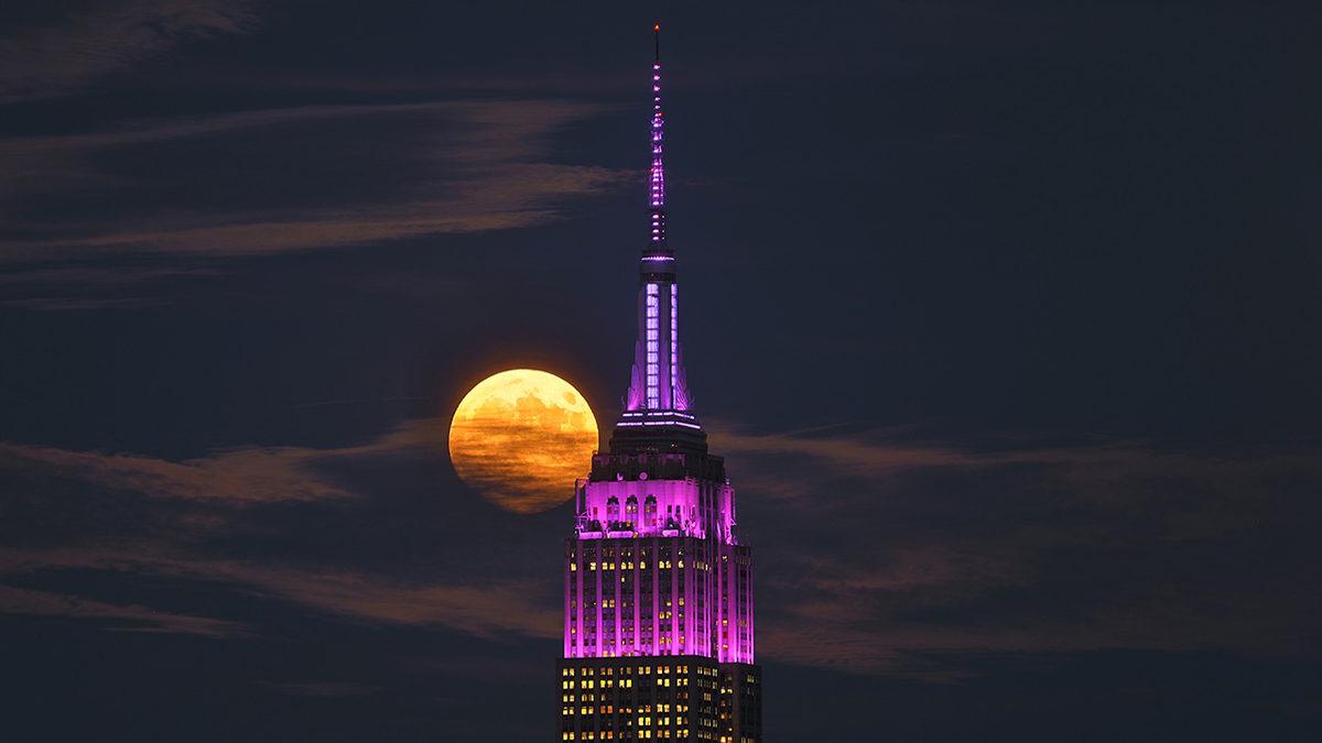 Süper Kanlı Ay Tutulması, Eşsiz Anlar Yaşattı: İşte Dünyanın Dört Bir Yanından Paylaşılan Görüntüler