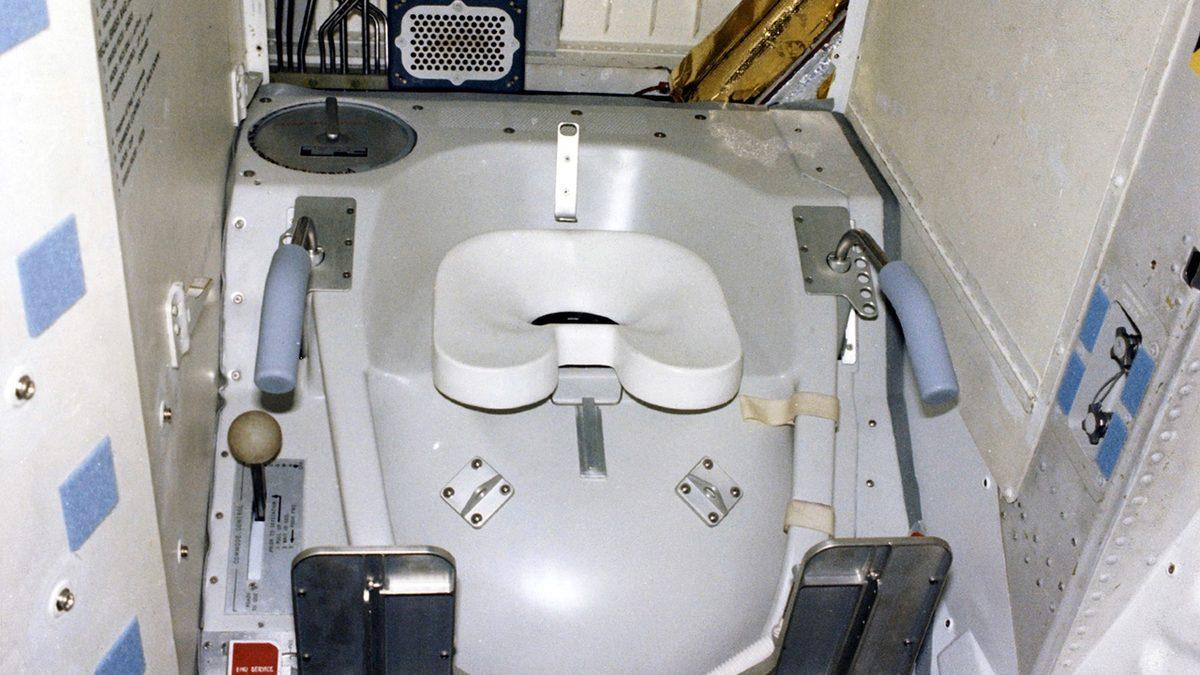 Hayal Etmesi Bile Tat Kaçırıyor: Astronotlar Yer Çekimsiz Ortamda Tuvaletlerini Nasıl Yapabiliyor?