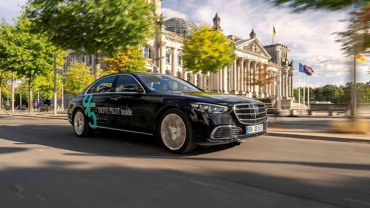 Mercedes, Otonom Sürüşte Büyük Yeniliklere İmza Atmaya Hazırlanıyor