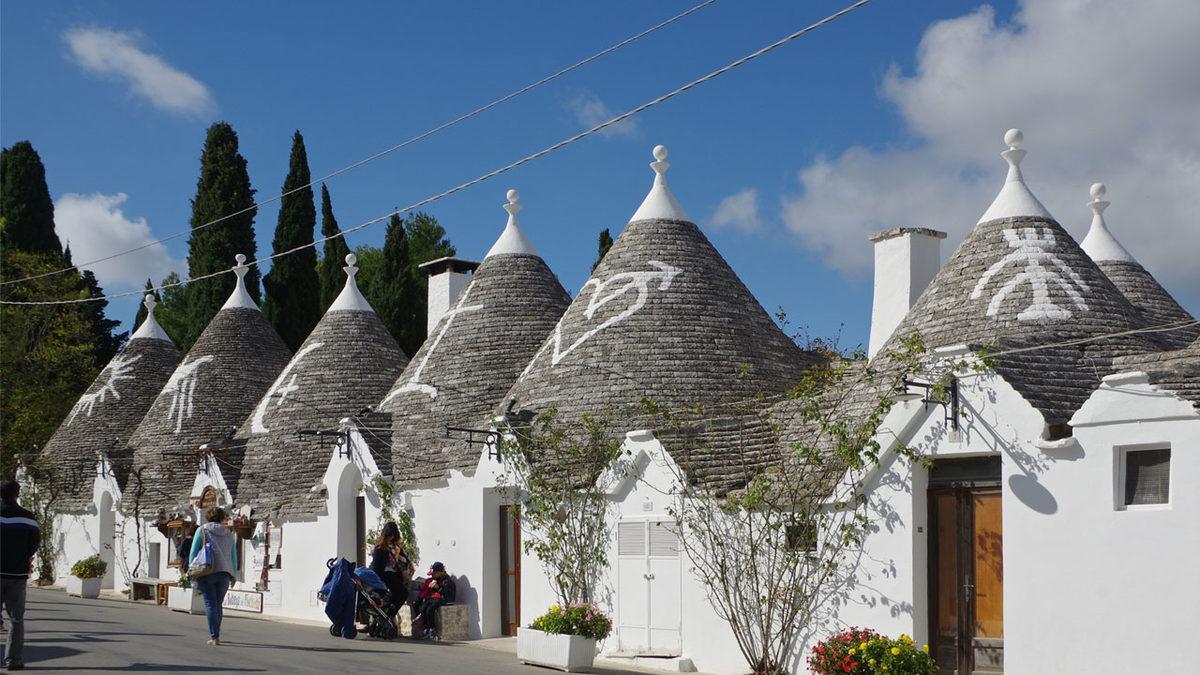 Vergi Kaçırmak İçin İnşa Edilip UNESCO Dünya Mirası Listesi’ne Giren Alberobello Kasabası’nın İlginç Öyküsü