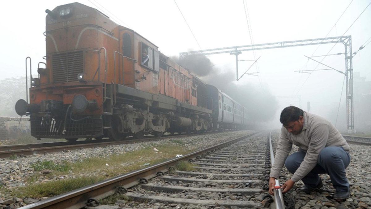 Tren Raylarında Güvenliği Sağlamak İçin Birçok Yöntem Olsa da Neden Hâlâ 1800’lerden Kalma Sis Patlayıcıları Kullanılıyor?