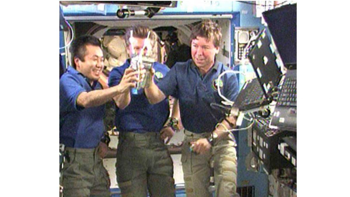 Bazen Aylarca Uzayda Kalan Astronotların İdrarlarıyla Ne Yapıldığını Öğrenince Biraz Tadınız Kaçabilir!