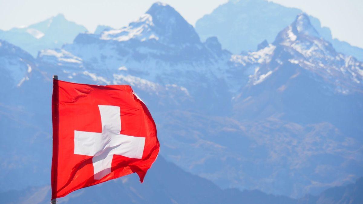 Diğer Bayrakların Aksine İsviçre Bayrağı Neden Kare?