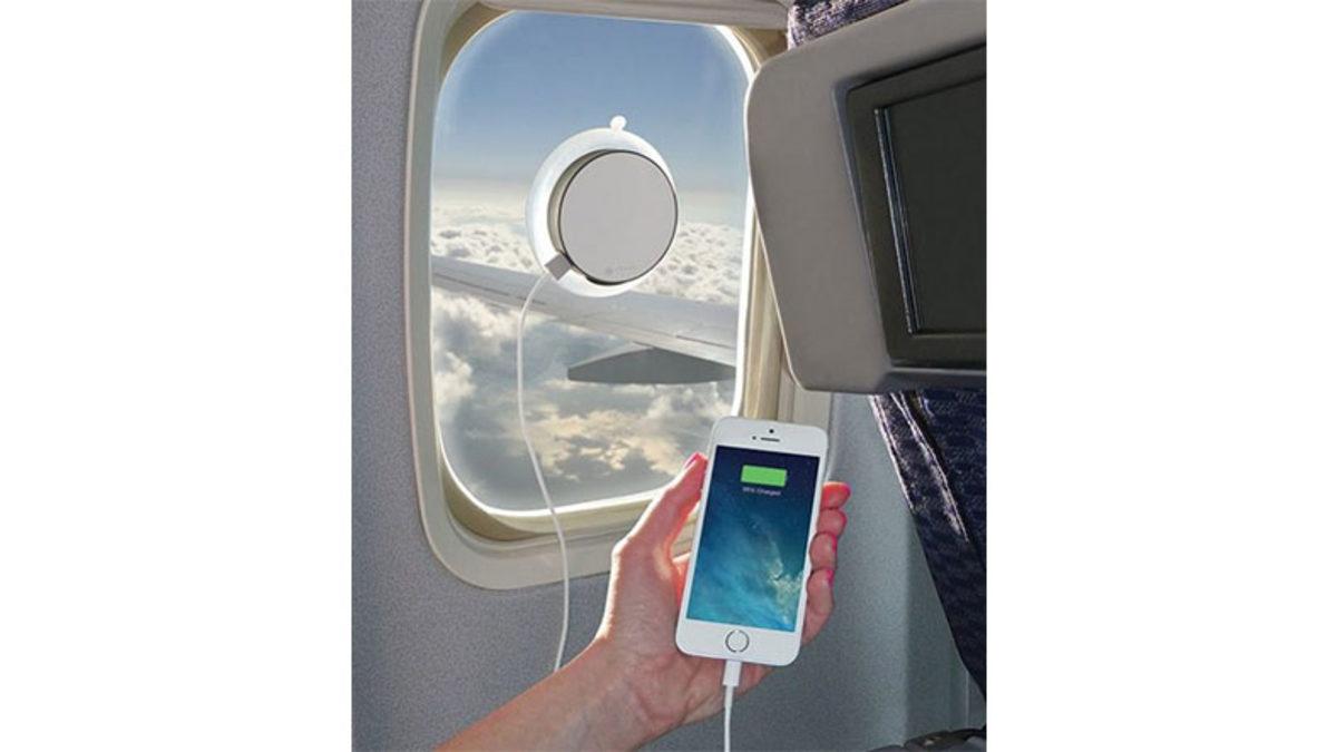 Yakın Bir Gelecekte Uçak Penceresinden Telefonlarımızı Şarj Edebileceğiz: Peki Nasıl Olacak?