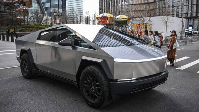 Tesla Cybertruck’a "Gözetimli Tam Otonom Sürüş" Özelliği Geldi