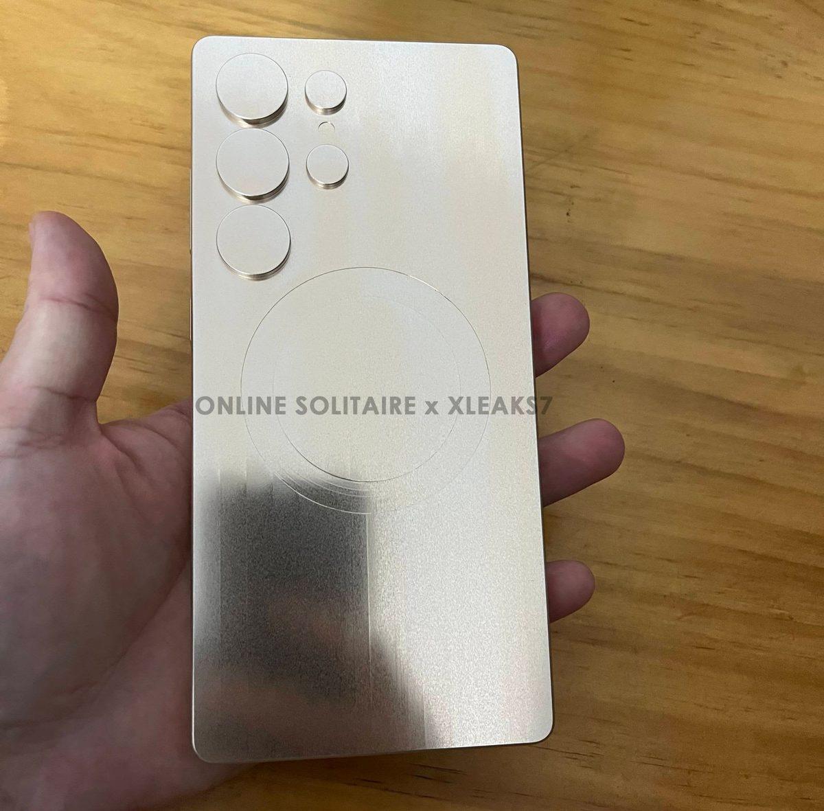 Samsung Galaxy S25 Ultra’nın Maketi Sızdırıldı, Tasarımı Neredeyse Kesinleşti