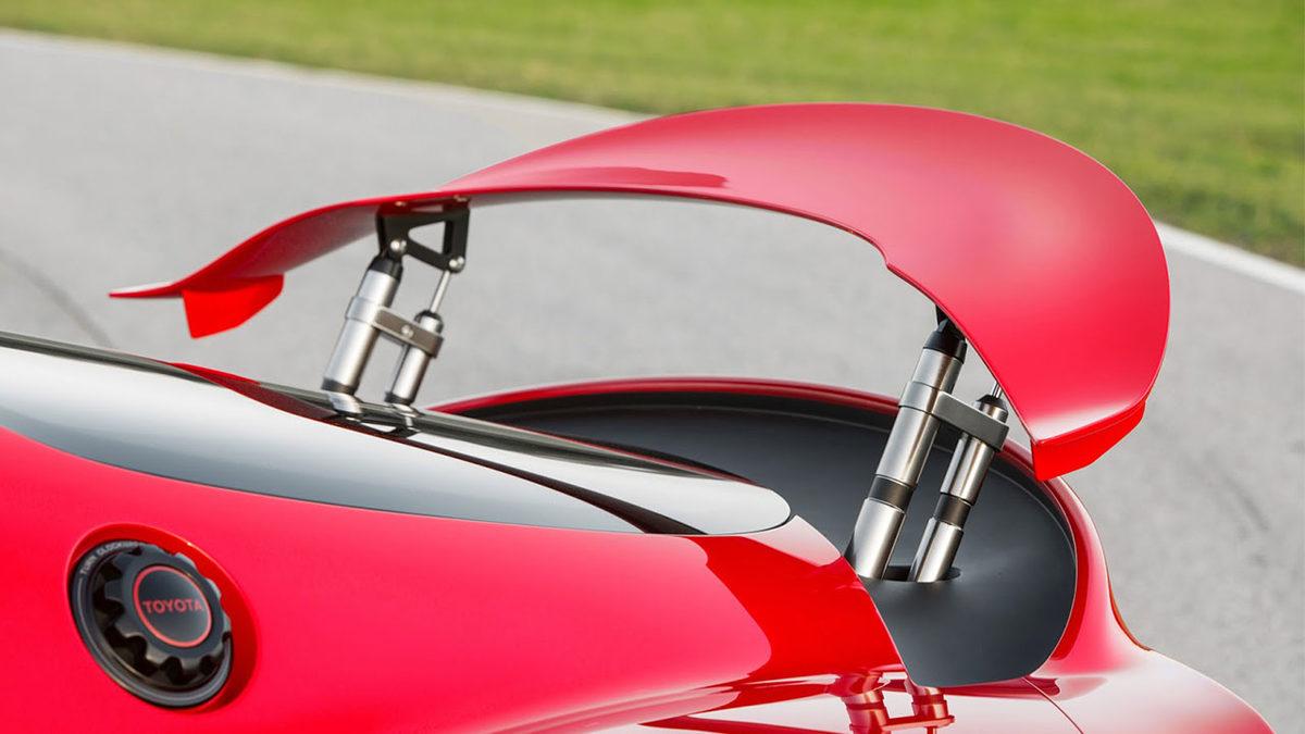 Arabanın Arkasındaki Spoiler’lar Yakıt Tüketimini Artırıyor mu Yoksa Azaltıyor mu?