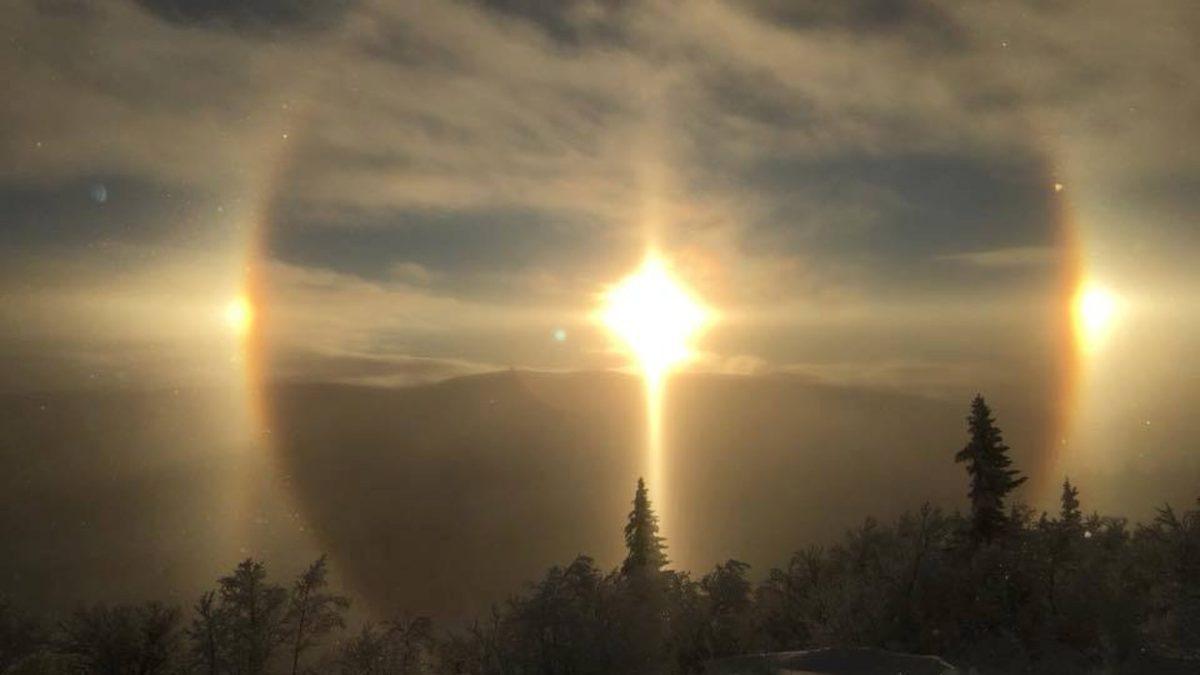 Gökyüzünde Birden Fazla Güneş Olduğunuzu Düşünmenize ve Gözlerinizden Şüphe Etmenize Sebep Olan Optik Fenomen: Sundog (Yalancı Güneş)