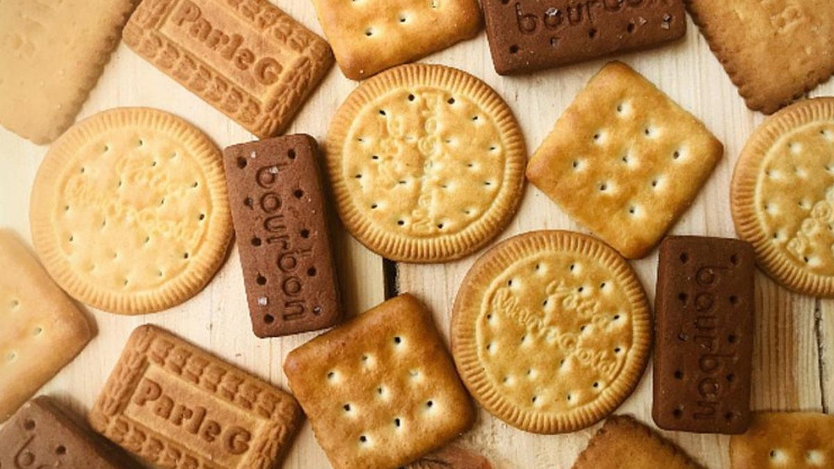 Bisküvilerin Üzerindeki Bu Deliklerin Ne İşe Yaradığını Öğrenince Bir Yaşınıza Daha Gireceksiniz! (Kendisi Minik, Önemi Kritik)
