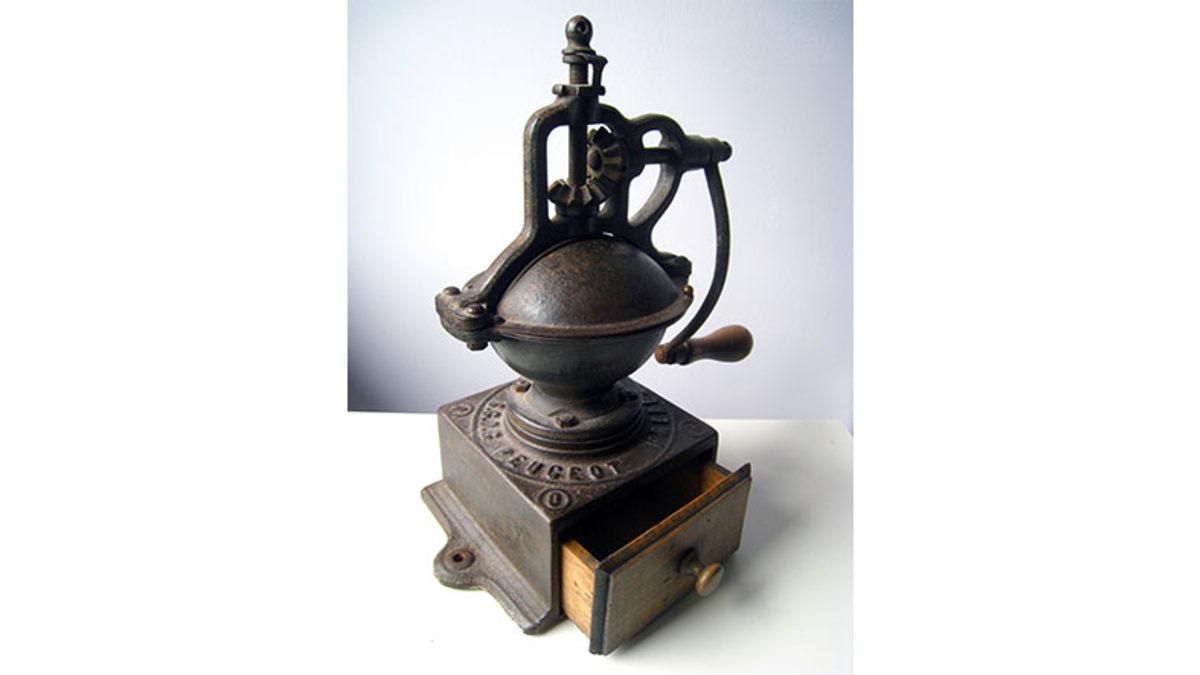 Bazı Ünlü Otomobil Markalarının Otomobil Üretmeden Önce Ne Yaptıklarını Öğrenince Biraz Şaşırabilirsiniz!