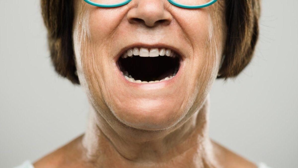 İnsanların Sesleri Yaşlandıkça Neden Değişmeye Başlar? (O Yaşlı Sesini Tanımamak Mümkün Değil!)