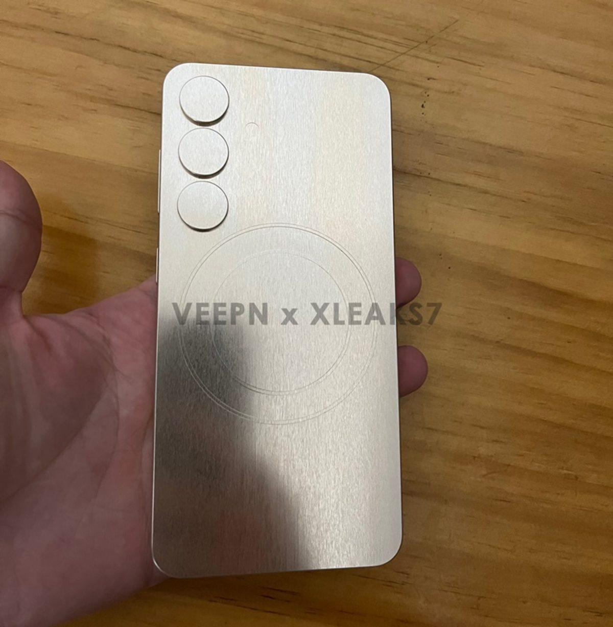 Samsung Galaxy S25 Ultra’nın Ardından Standart Modelin Tasarımı da Sızdı: Daha Kompakt ve Daha İnce!