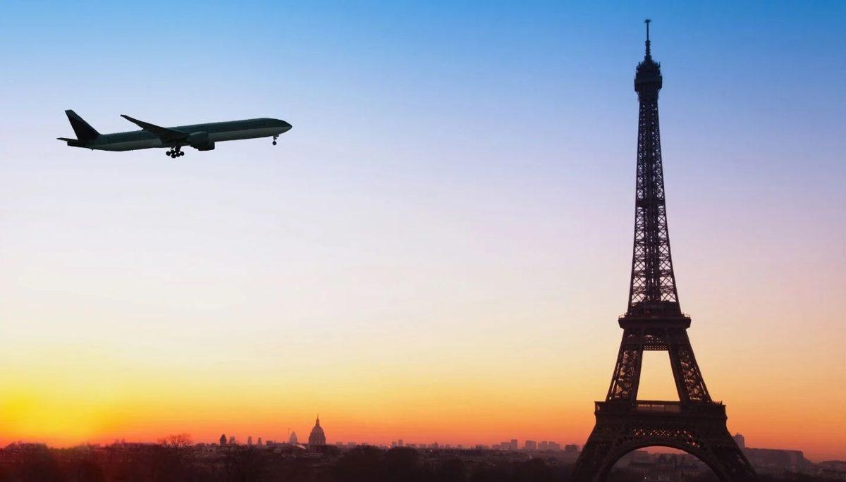 Fransa’da Kısa Mesafeli Uçuş Yapmanın Yasak Olmasının Ardındaki Kimilerini Sevindirirken Kimilerini Kızdıran Sebep