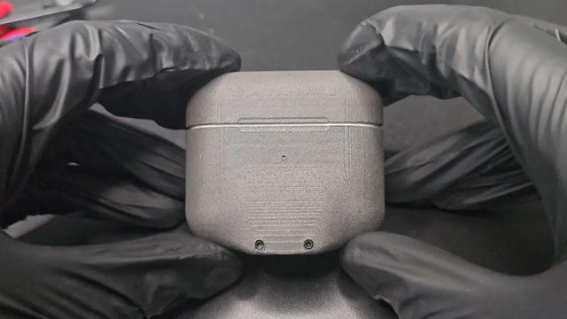 Lightning Girişe Sahip AirPods Kılıflarını USB-C’ye Uygun Hâle Getiren Kılıf Tanıtıldı