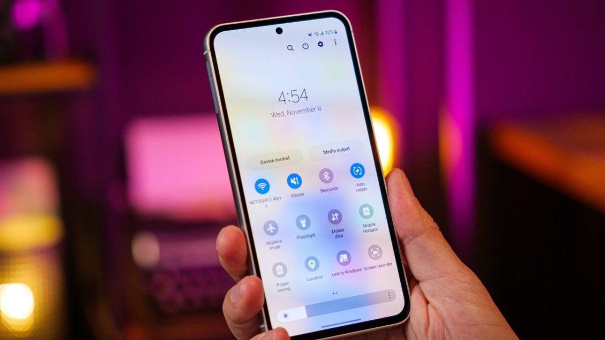 Samsung Galaxy S24 FE İlk Yazılım Güncellemesini Yayımladı!
