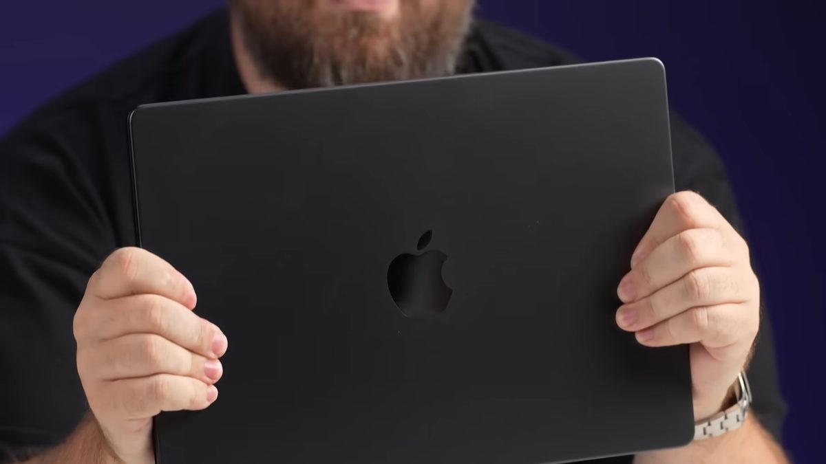 M4 İşlemcili MacBook Pro, Tanıtılmasına Haftalar Kala Ele Geçirildi: Kutu Açılışı Videosu Paylaşıldı [Video]