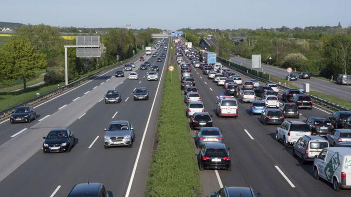 Ülkelerdeki Trafiğin Hangi Yönde Akacağına İlk Kim Karar Verdi? (Her Ülkede Aynı Olamaz mıydı?)