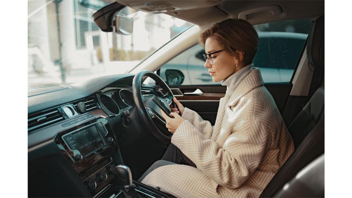 Yolun Hangi Tarafında Otomobil Sürüleceğine Kim Karar Verdi? 2 Ülkelerdeki Trafiğin Hangi Yönde Akacağına İlk Kim Karar Verdi? (Her Ülkede Aynı Olamaz mıydı?)