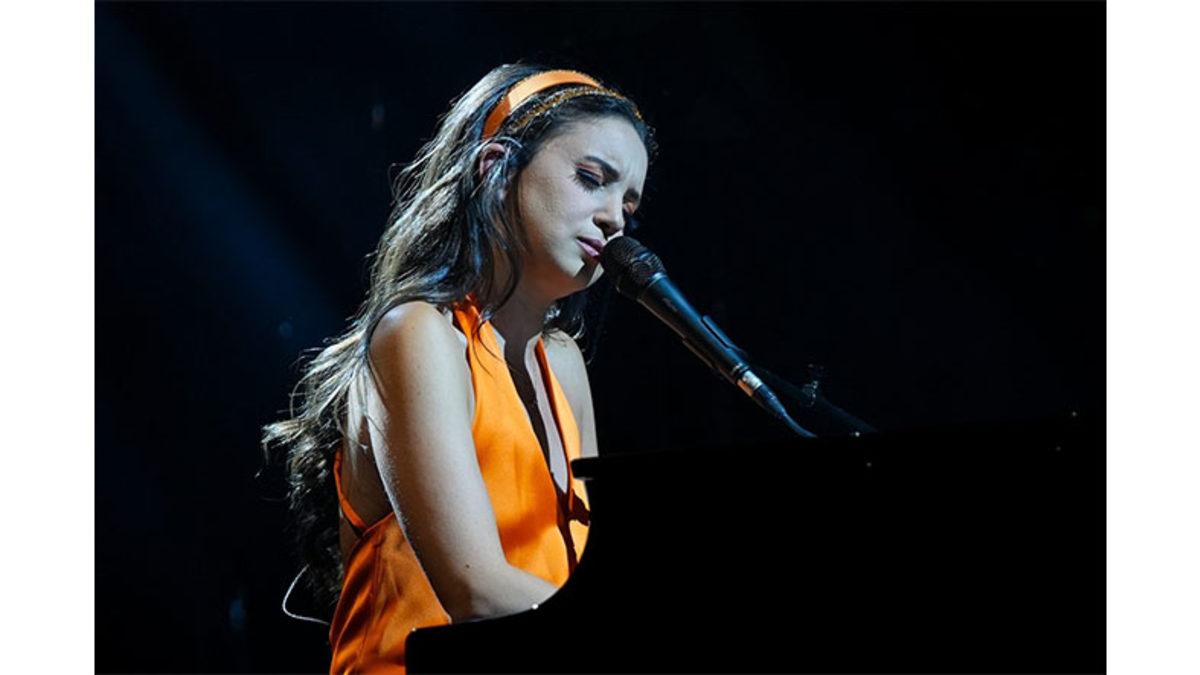 Aksanlı Bir Kişi Şarkı Söylerken Aksanı Sihir Gibi Nasıl Birdenbire Yok Oluyor?