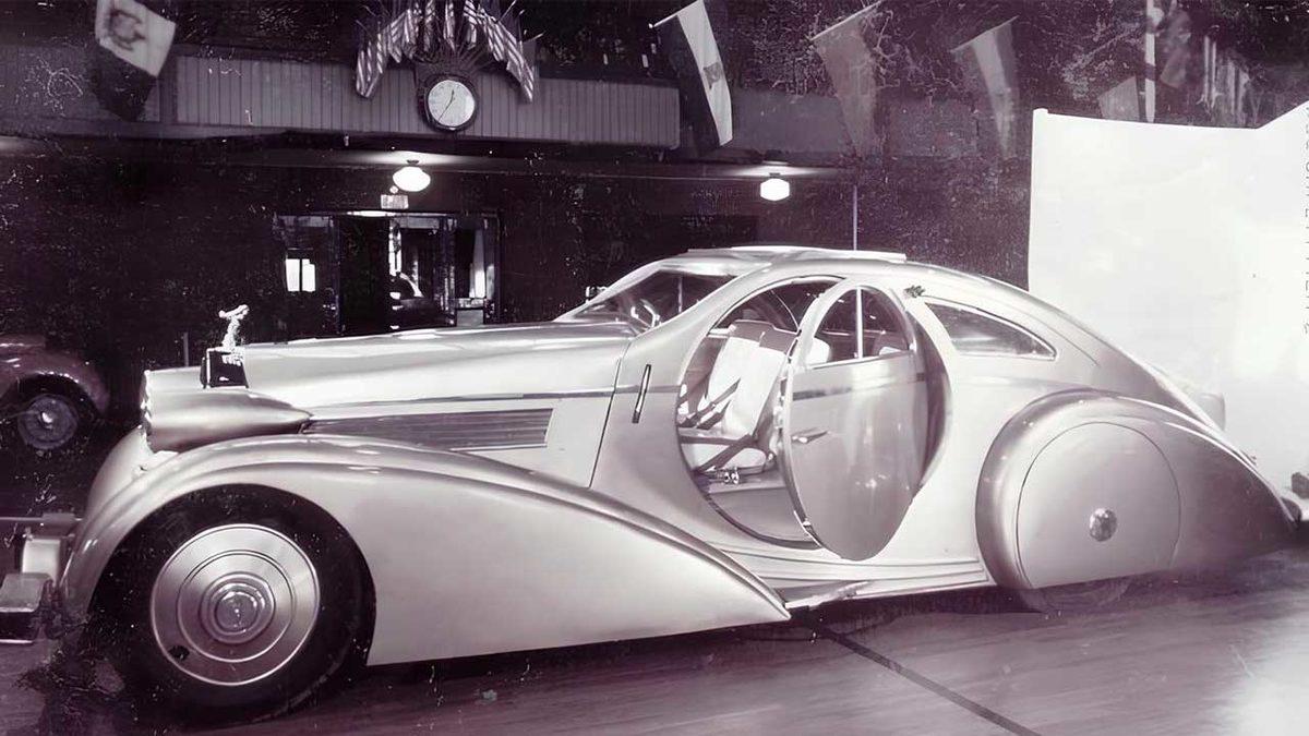 Rolls-Royce Kapıları Neden Ters Şekilde Açılıyor?