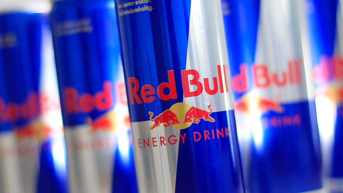 Red Bull’un, Sadece Çöpe Boş Red Bull Kutuları Atarak Yaptığı Basit Hamle Onu Nasıl Dünyanın Lider Enerji İçeceği Markasına Dönüştürdü?