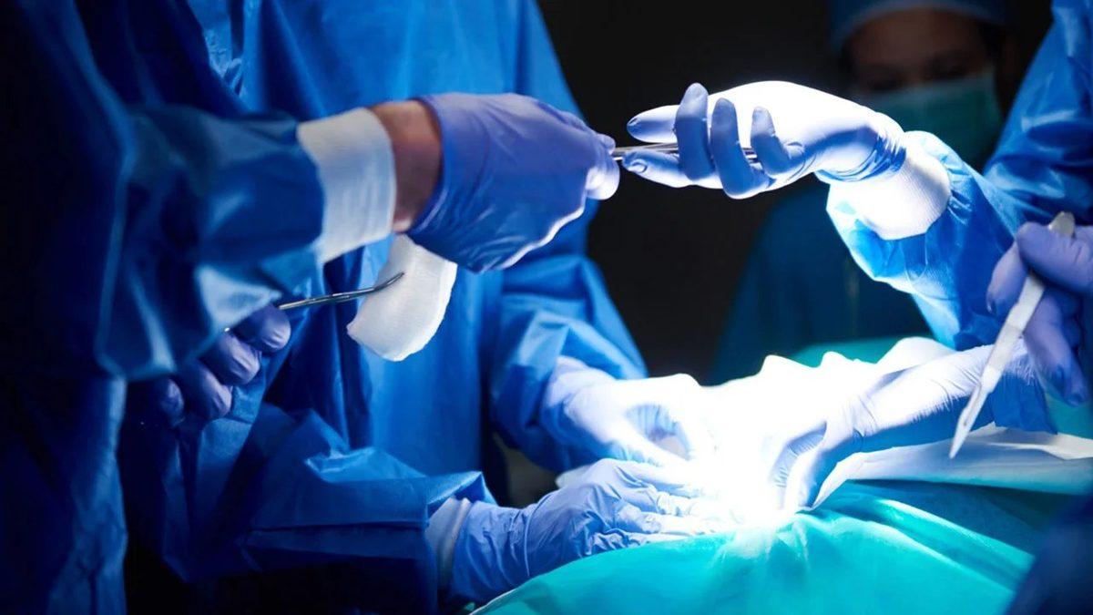 Ameliyathane Işık Doluyken Nasıl Oluyor da En Küçük Bir Gölge Bırakmıyor? İşte Arkasındaki Sır