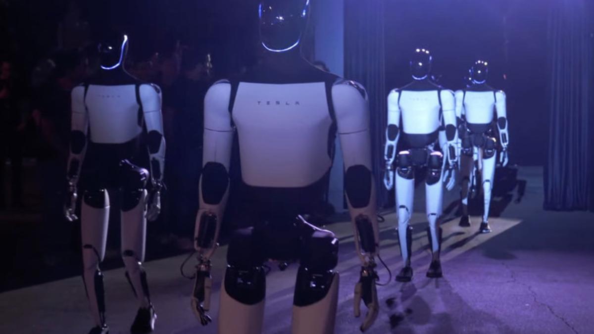 Tesla Optimus’un Yepyeni Yetenekleri Gösterildi: Taş-Kağıt-Makas Oynuyor, Buz Gibi Kokteyl Bile Hazırlayabiliyor [Video]