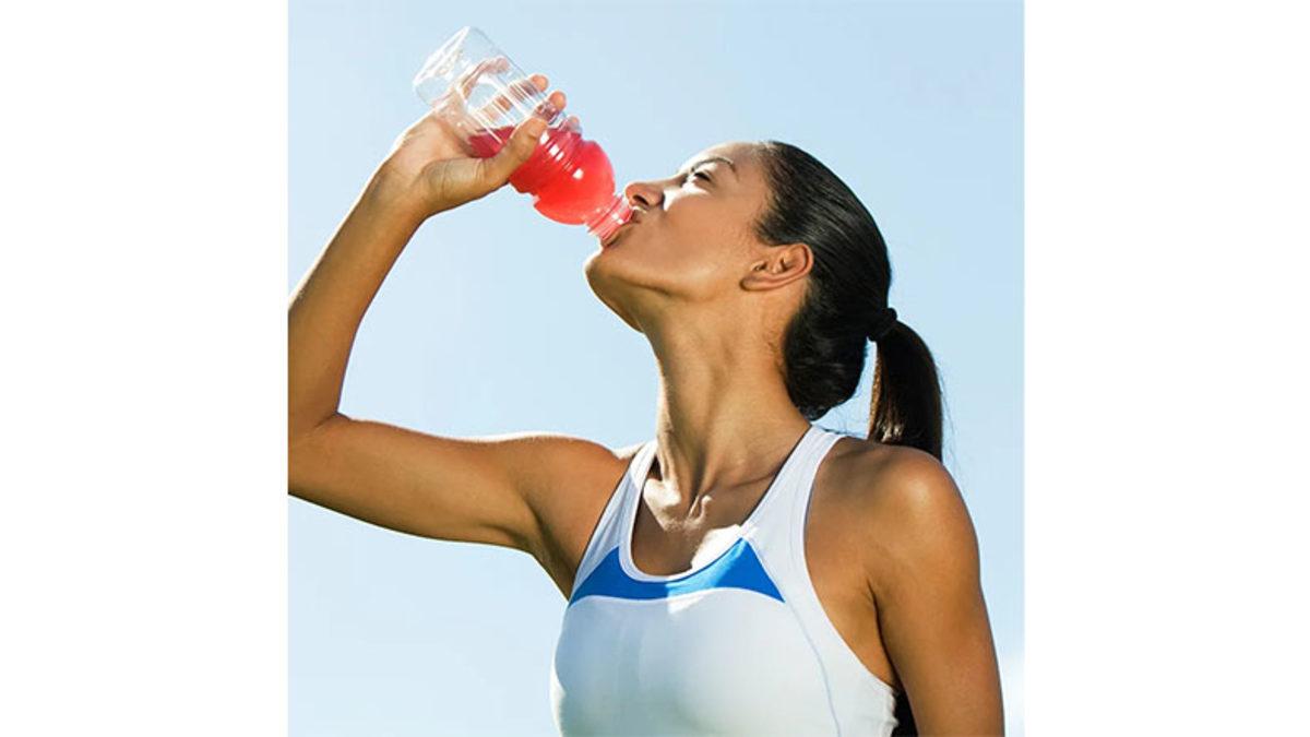 Sporcuların İçtikleri Bu Renkli İçecekler Sanıldığı Kadar Sağlıklı mı?