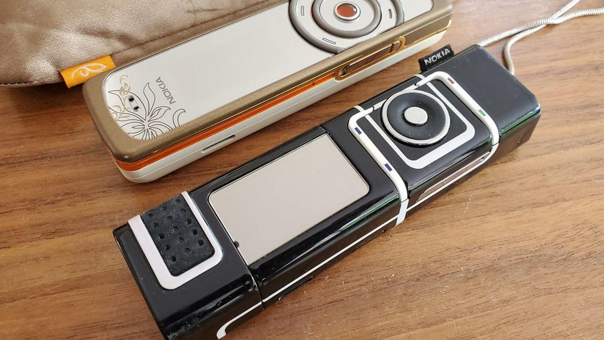 Nokia Neden Zamanında Akıl Tutulması Yaşarcasına Ruja Benzer Bir Telefon Üretti? (Başarısız Olduğunu Söylemeye Gerek Yok Sanırım?)