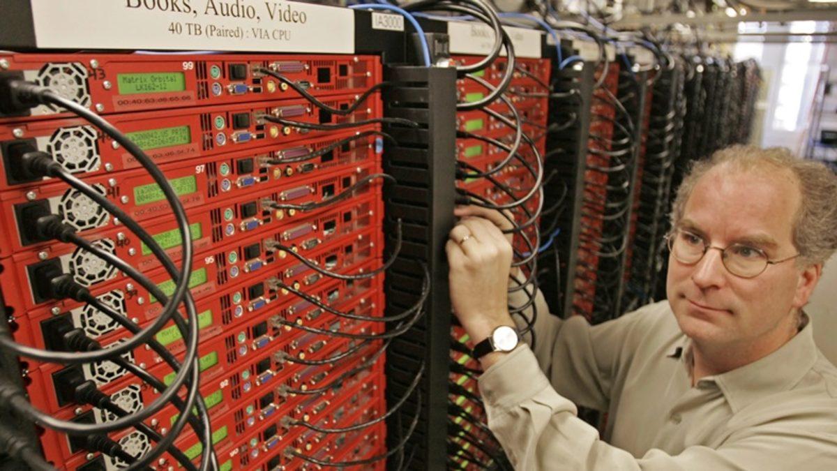 Internet Archive Kurucusu Yüreklere Su Serpti: Internet Archive ve Wayback Machine Yeniden Açılacak!