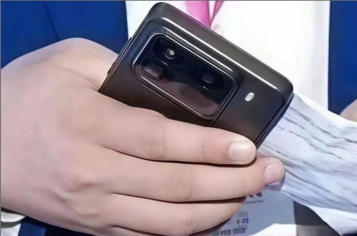 Çok Yakında Tanıtılacak Xiaomi 15 Pro Kanlı Canlı Görüntülendi: Neler Değişecek?