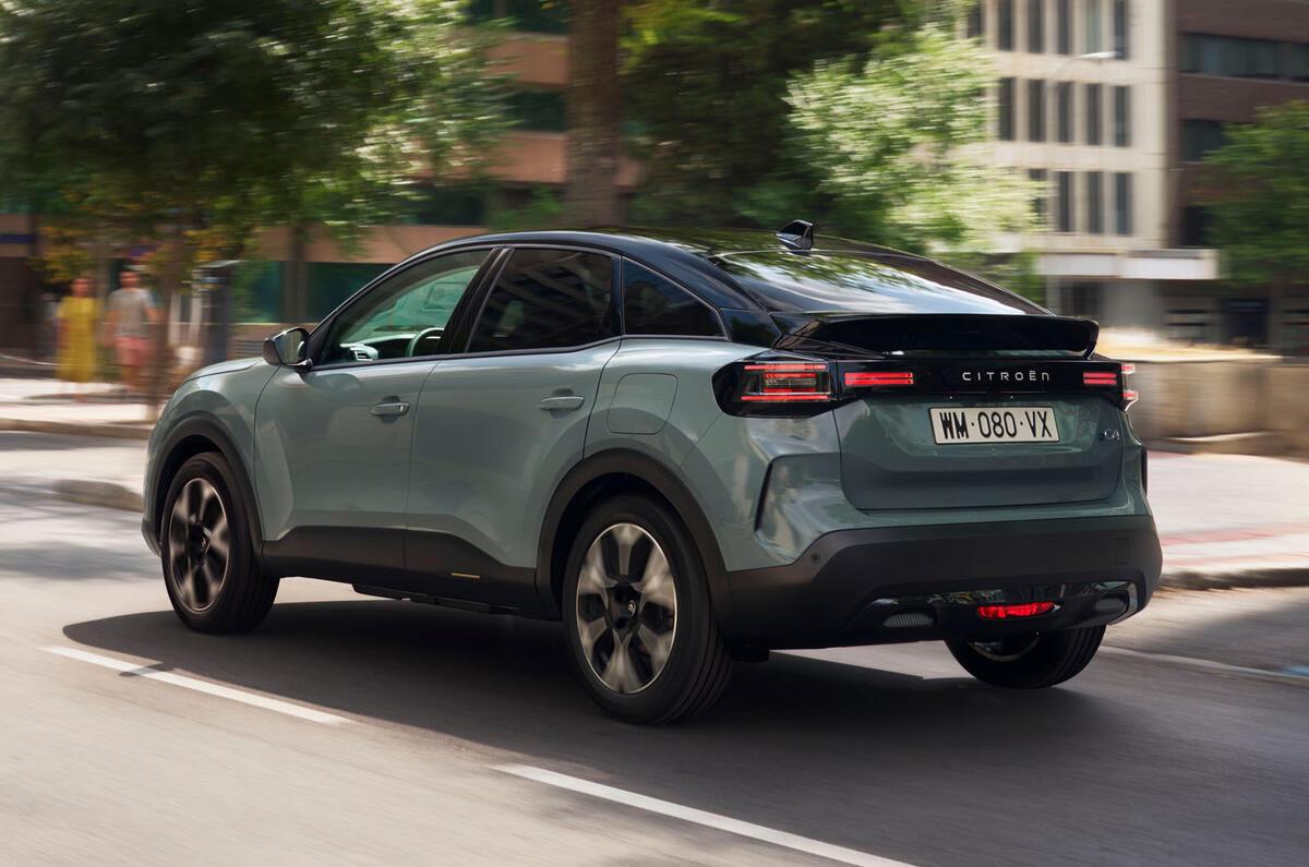 Hem İçi Hem Dışı Yenilenen 2025 Citroen C4 Tanıtıldı: İşte Özellikleri