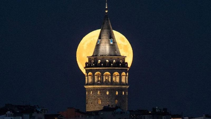 2024’ün En Büyük ve En Parlak Süper Ay’ı Görünmeye Başladı: Birkaç Gün Devam Edecek