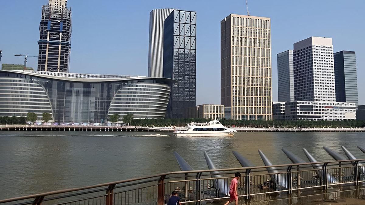 Çin’in 30 Milyar Dolar Harcadığı Çakma Manhattan’ı Yujiapu Finans Bölgesi Neden Hayalet Şehre Dönüştü?