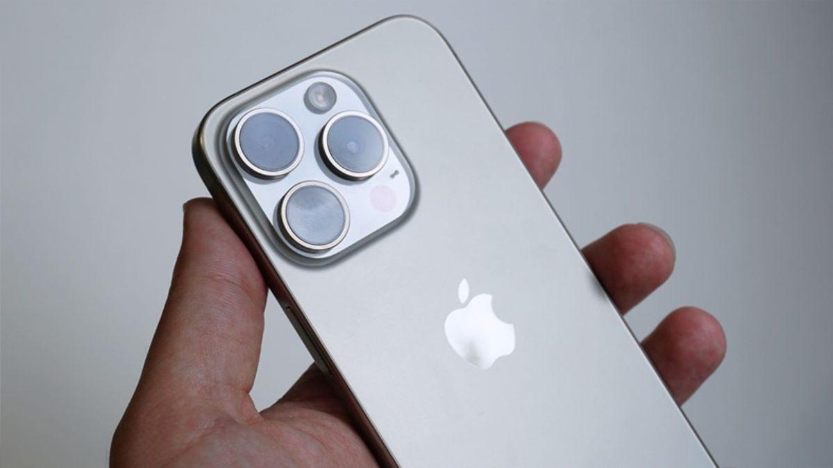 iPhone 16 Serisinde Sorunlar Bitmek Bilmiyor: Şimdi de Telefonlar Donmaya Başladı!