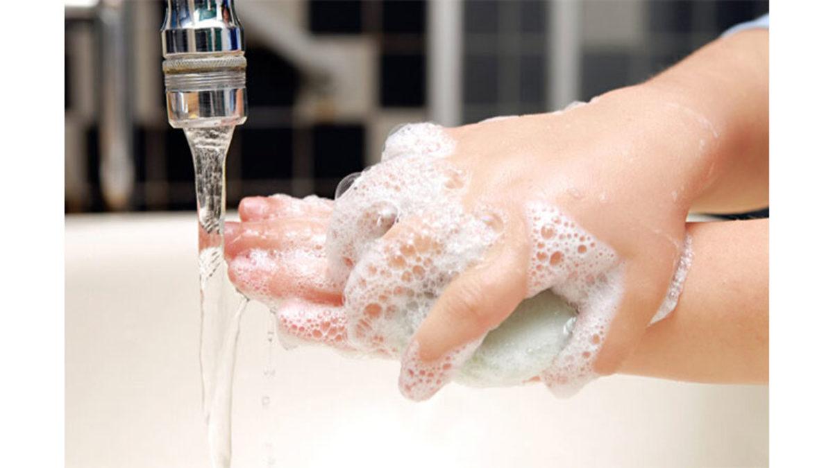 Tüm Sabunlar Farklı Renkte Olmasına Rağmen Hepsinin Köpüğü Neden Beyaz?