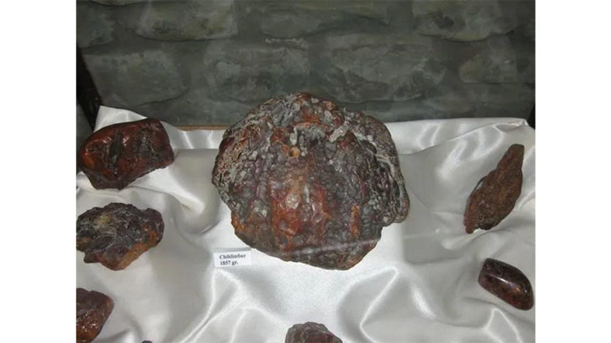 Senelerce Kapı Tutucu Olarak Kullanılan Taşın Değeri Nasıl 1 Milyon Euro Çıktı? (Ulusal Hazine İlan Edilmiş)