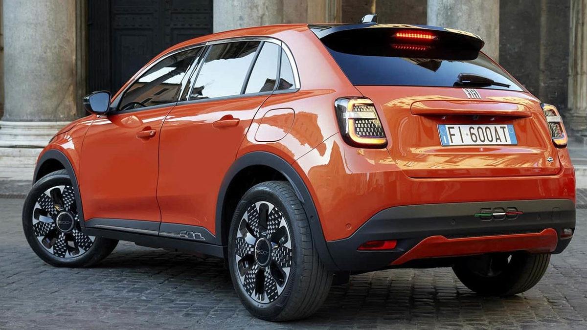 Fiat 600, Hiç de Fena Olmayan Fiyatıyla Türkiye’de Satışa Sunuldu: İsteyene Hibrit, İsteyene Tam Elektrikli!