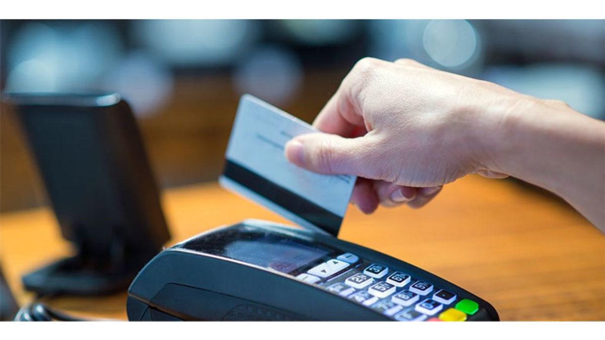 Kullanıyoruz Ama Hiç Bilmiyoruz: Kredi Kartlarının Üzerinde Yer Alan Küçük Çip Ne İşe Yarıyor?